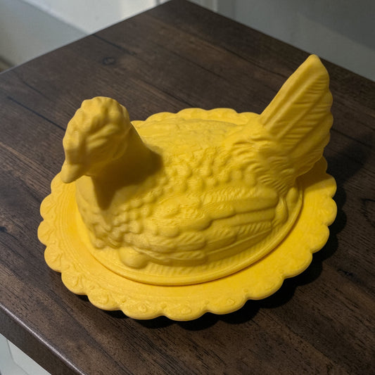 Mosser Inspired 4in Hen on Nest